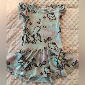 Posh peanut/ HELLO KITTY